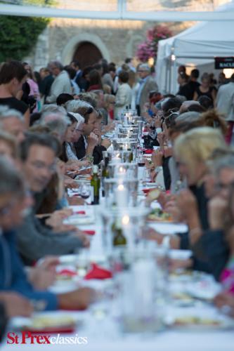 Repas dans le Vieux Bourg